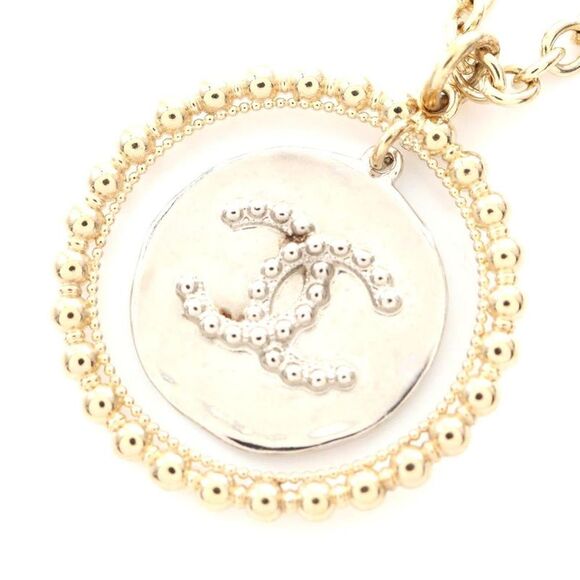 Pre Loved chanel Women metallic | gold Necklaces - Picture 1 of 7